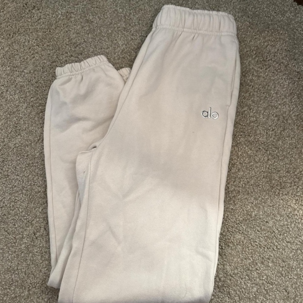 Alo Accolade Sweatpant in Bone